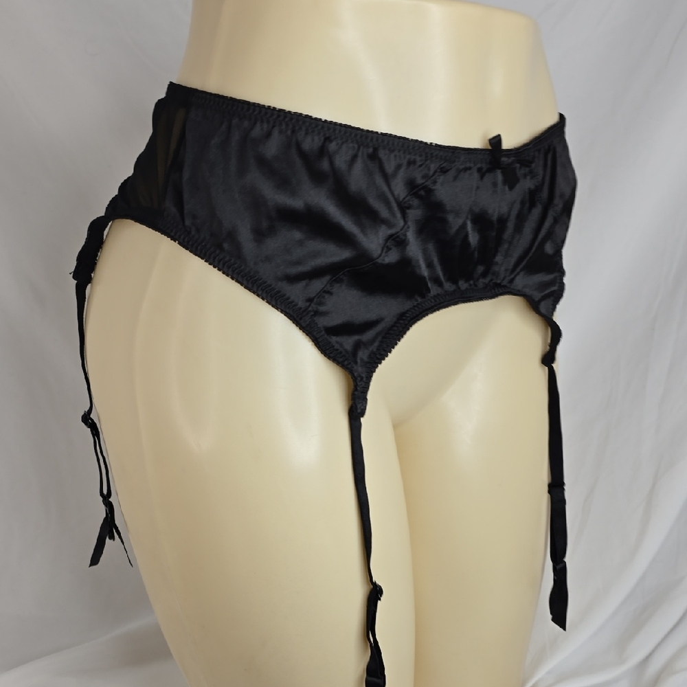 Dreamgirl Black Satin Garter Belt